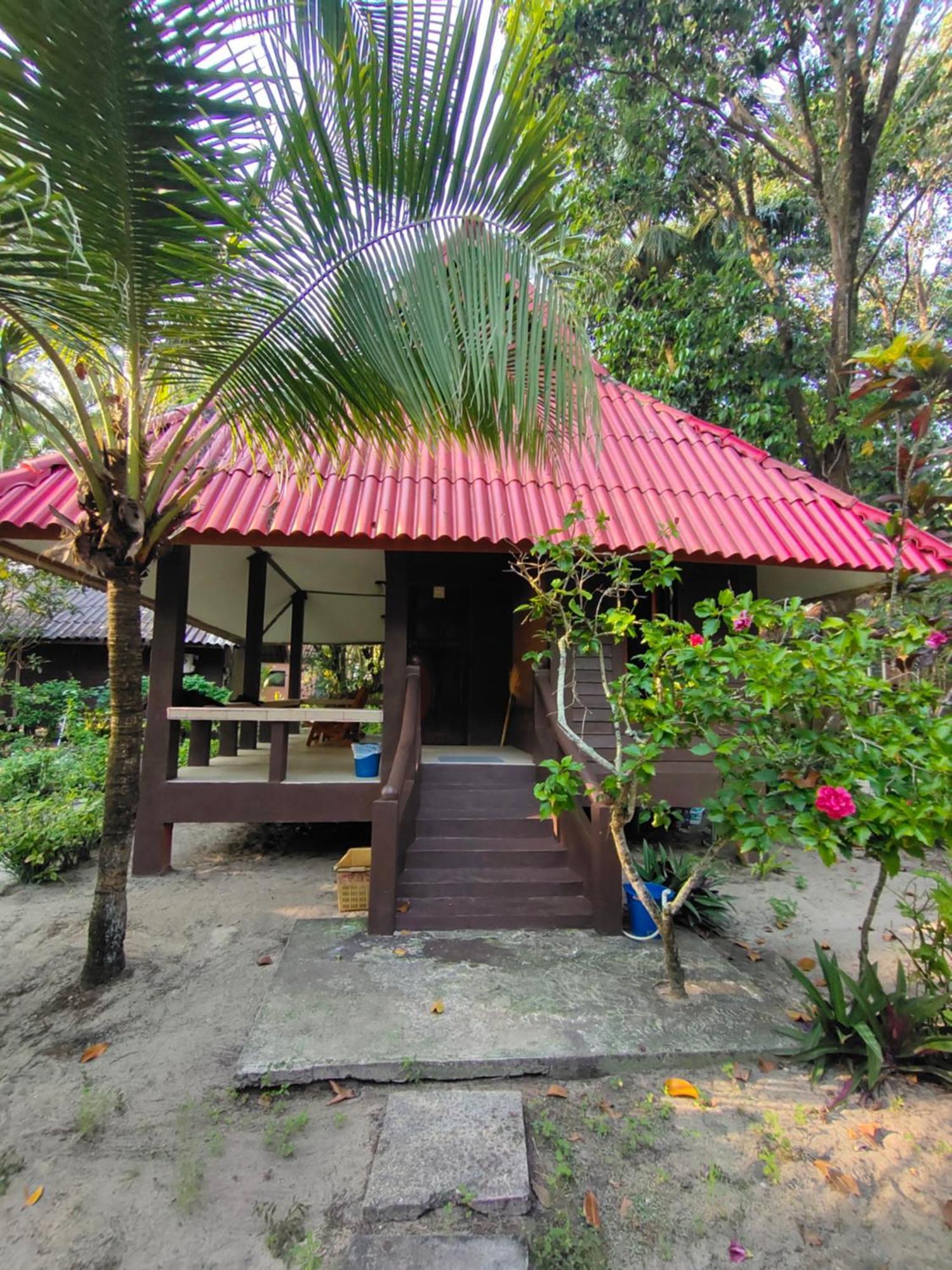 Phayam Coconut Beach Resort Koh Phayam Exterior foto